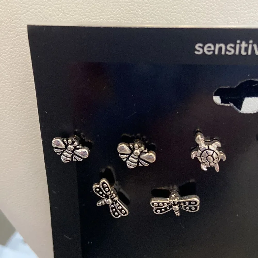 JCP set of 5 earrings small size NWT silver color